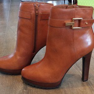 Gianni Bini  Booties